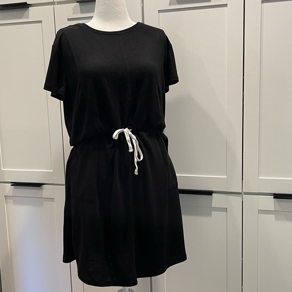 Caslon - Black Cinched Waist T-Shirt Dress / Medium - Picture 7 of 14